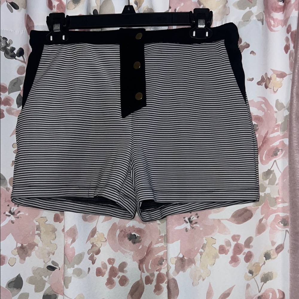 KARLIE Striped Black and White Women's Shorts